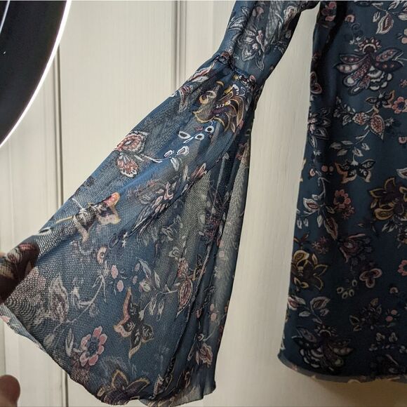 Verve ami bell sleeves mech floral long sleeve shirt top Small @X - Picture 5 of 9